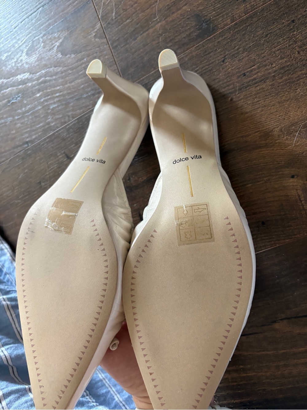 Dolce Vita Pointed-Toe Cream Slip-On Mules with Bow - Picture 2 of 2